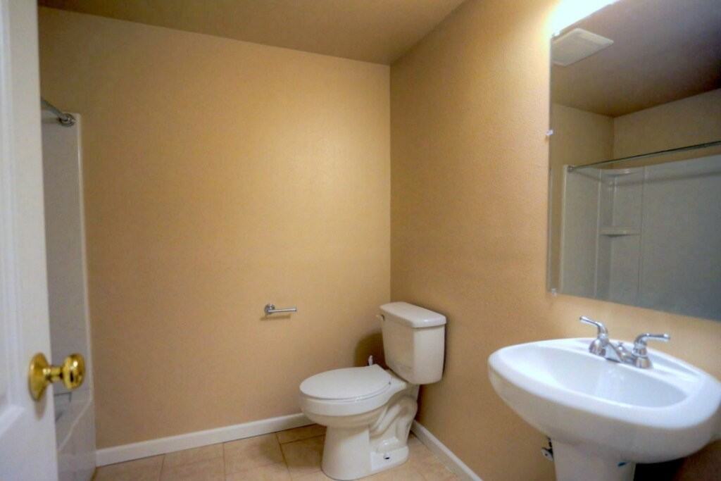 14515 Ne 32nd St - Photo 3 of 8