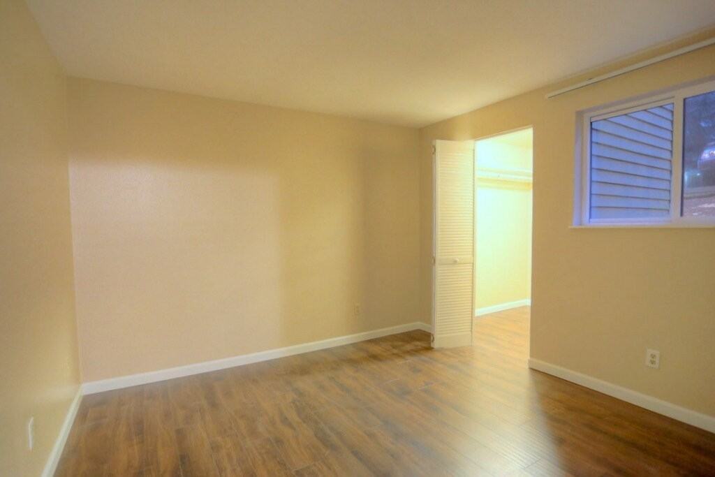 14515 Ne 32nd St - Photo 4 of 8
