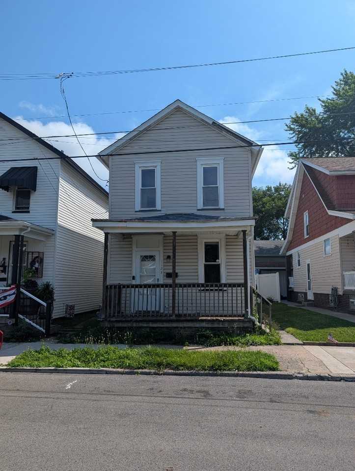 1123 8th Ave