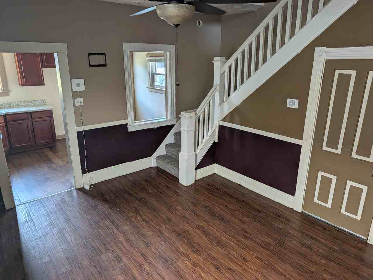 1123 8th Ave - Photo 4 of 6
