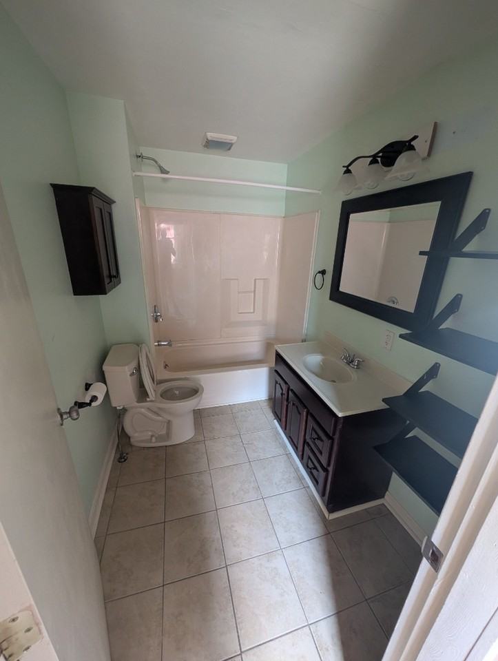 1123 8th Ave - Photo 6 of 6