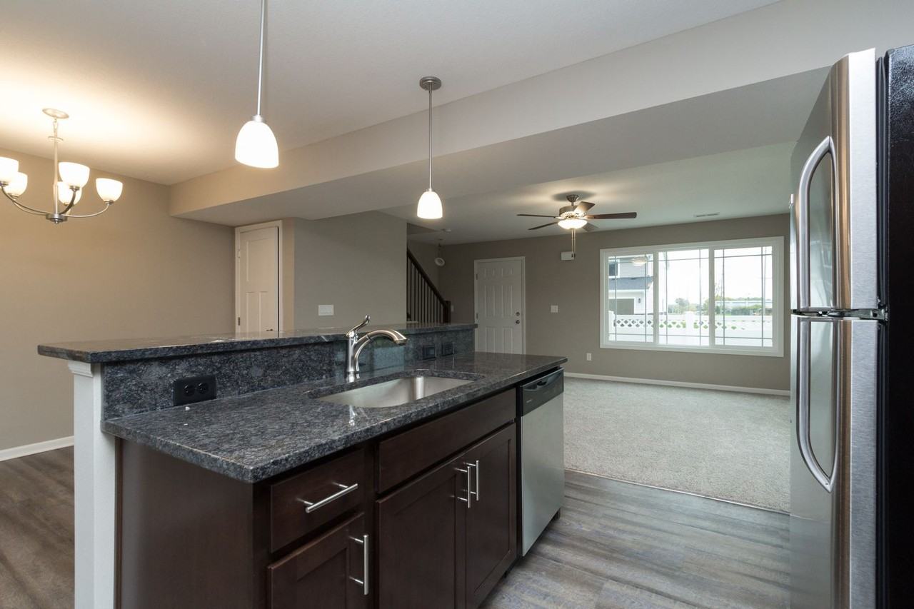 Delavan Townhomes - Photo 7 of 24