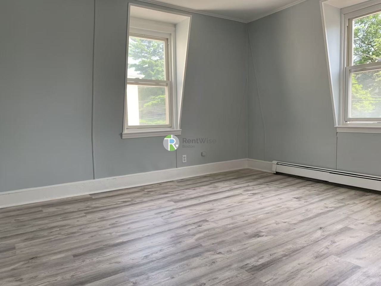 47 Madison St - Photo 2 of 5