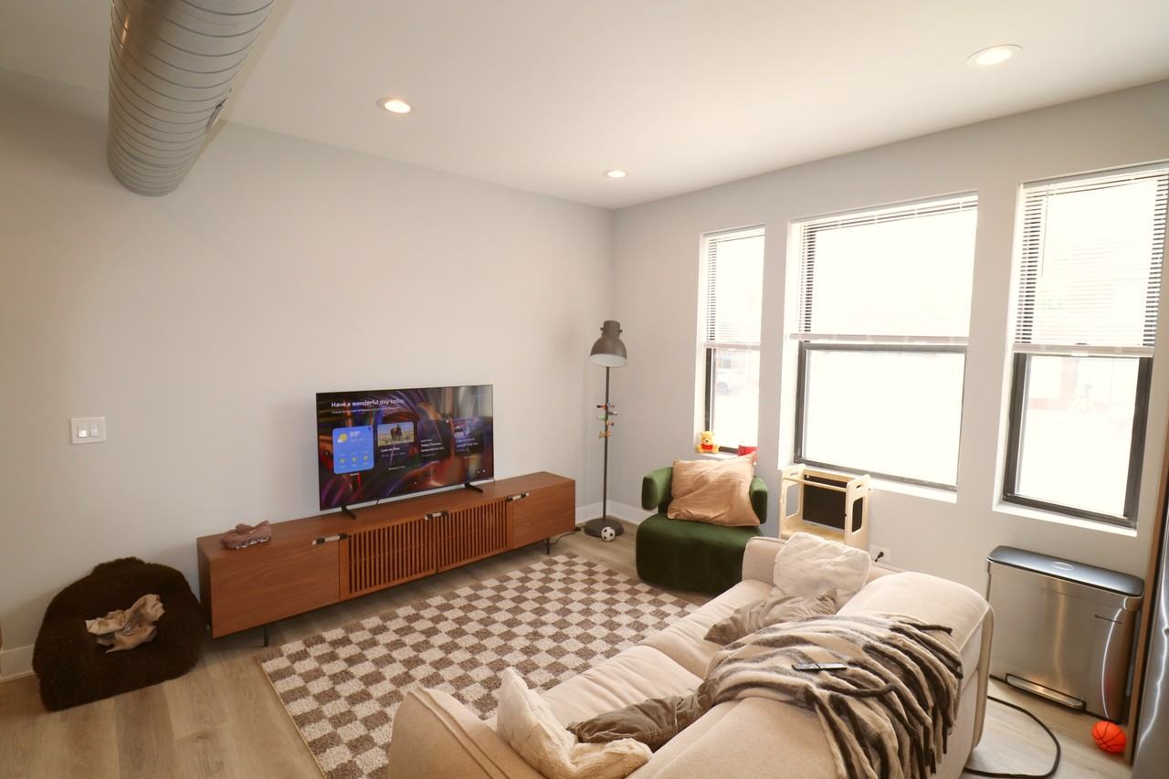 2401 N Kedzie Blvd #1 - Photo 2 of 30