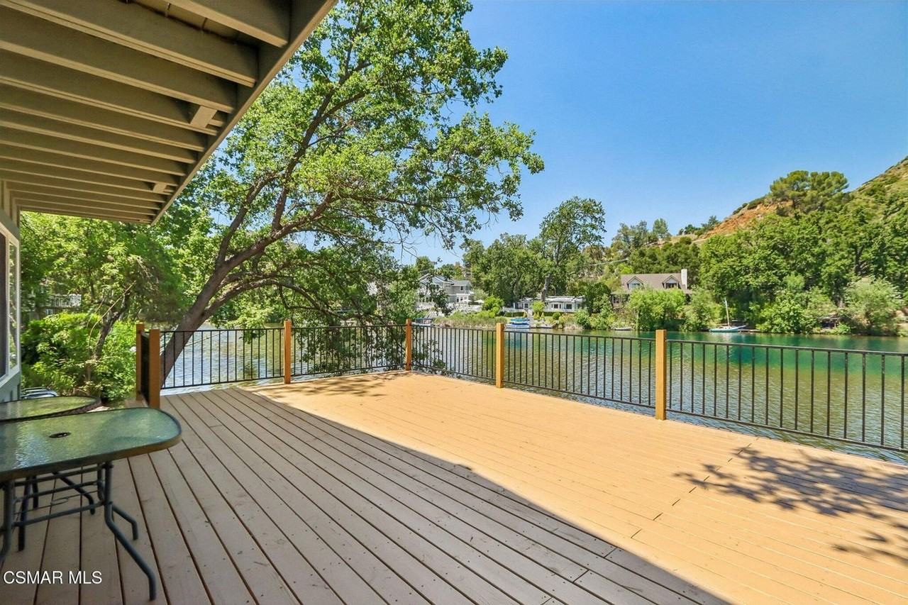 29311 Lakeshore Dr - Photo 2 of 50