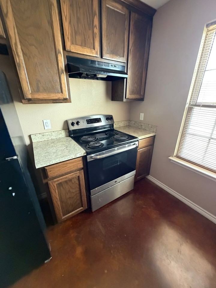 5596 5596 Sycamore St - Photo 3 of 13
