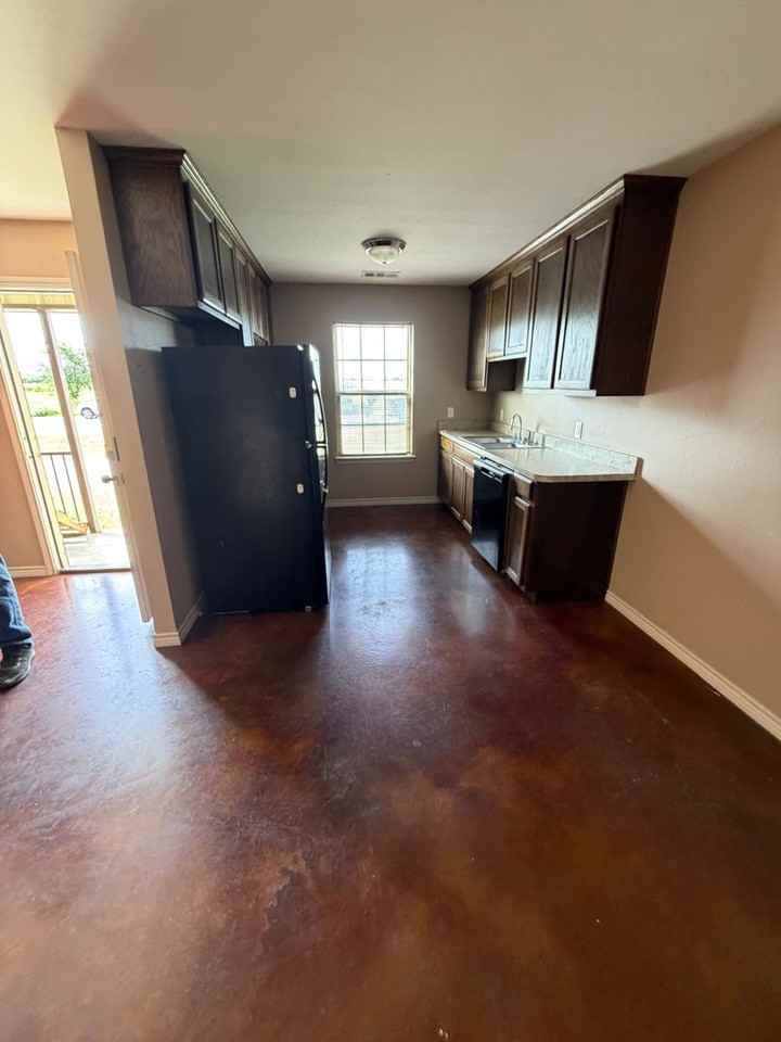 5596 5596 Sycamore St - Photo 4 of 13