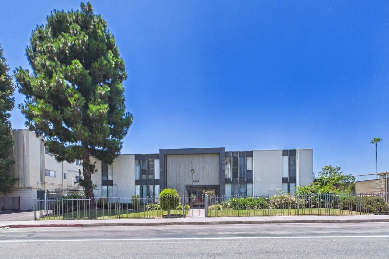 Sepulveda Manhattan Apartments - Photo 2 of 46