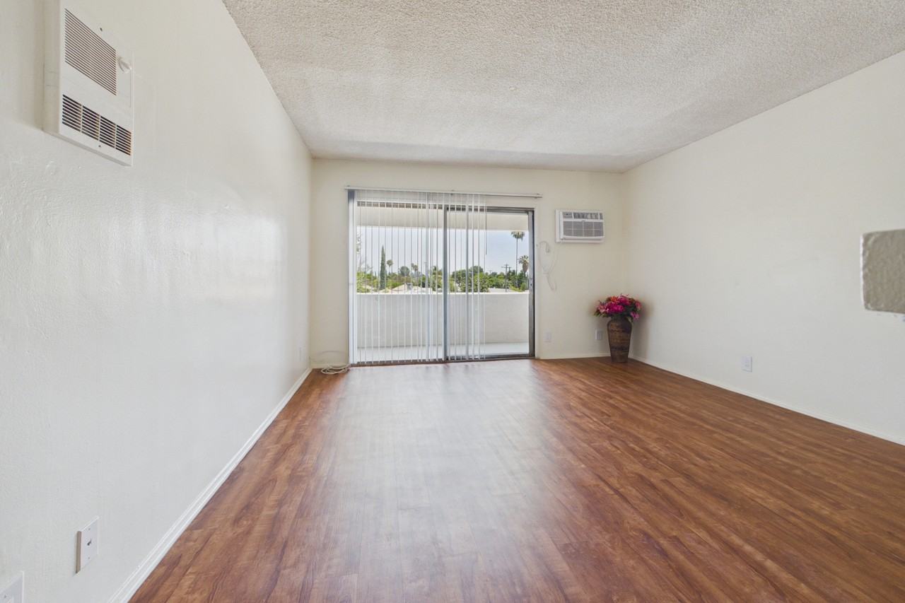 Sepulveda Manhattan Apartments - Photo 4 of 46