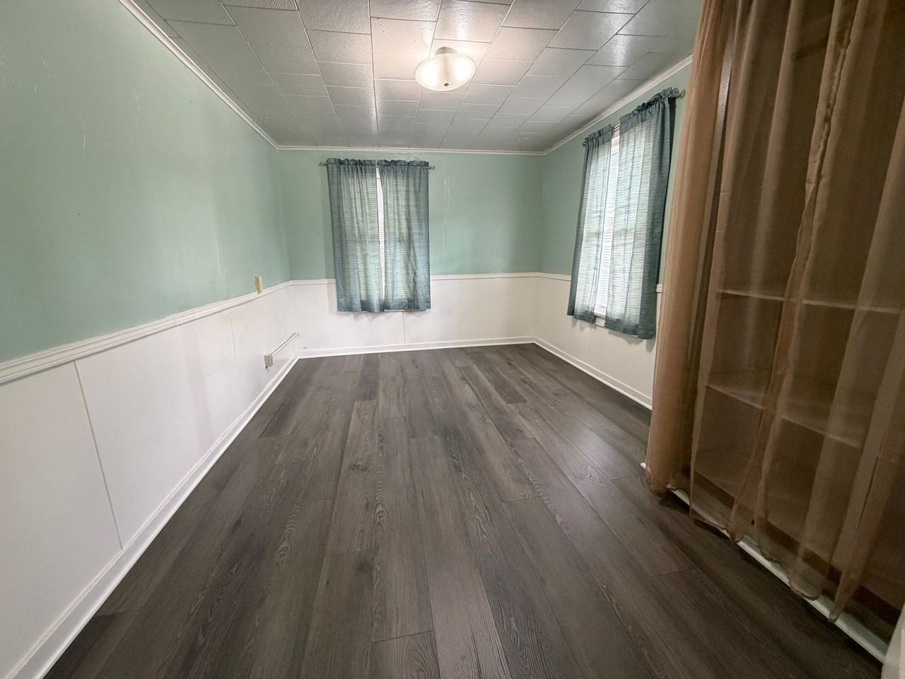 785 Park Hill Ln - Photo 5 of 13