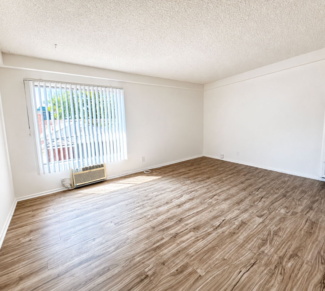 Alameda 1156 - Photo 2 of 14