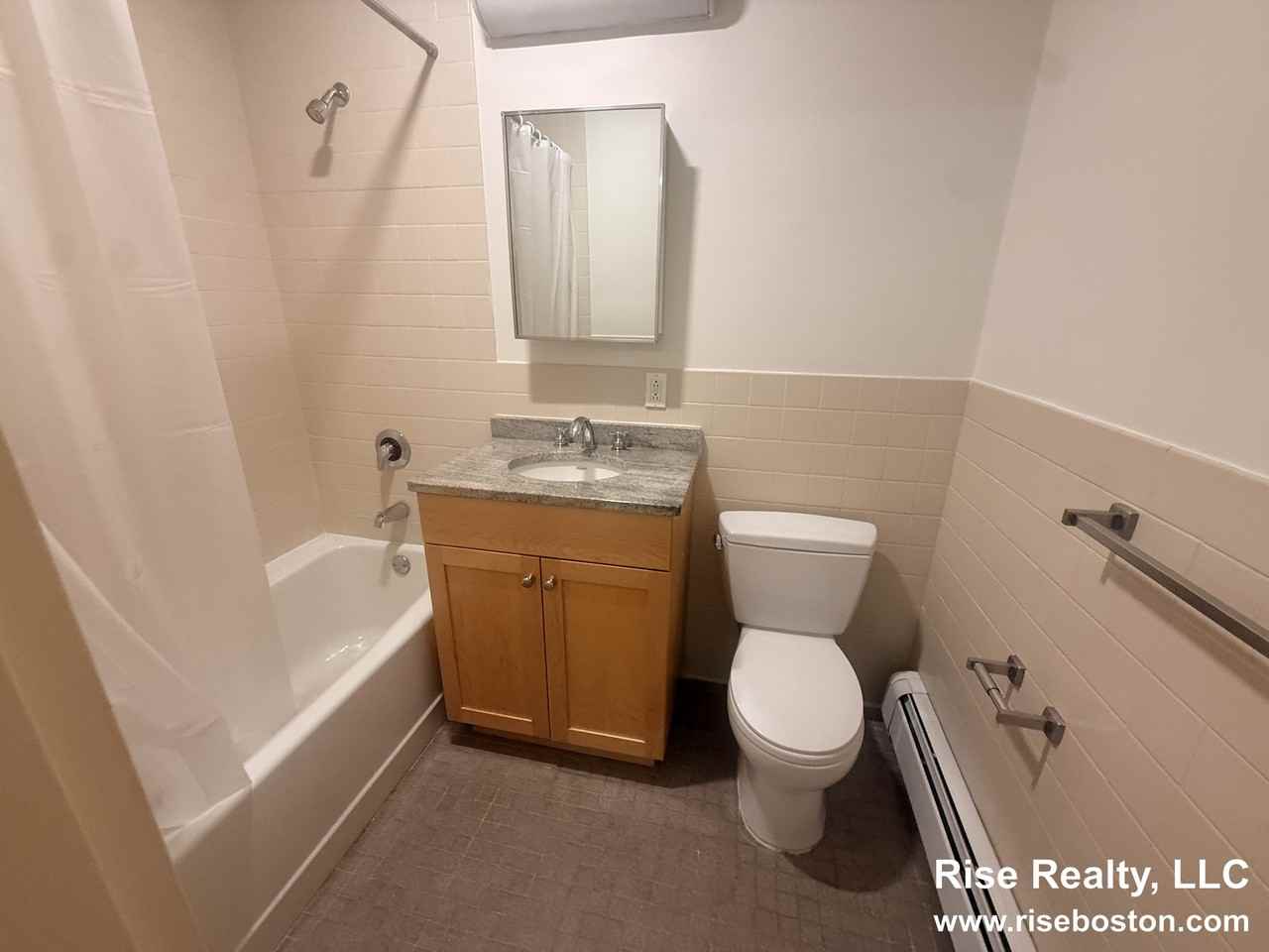 29 Peterborough St #3 - Photo 5 of 9