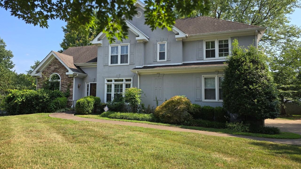 2710 Runnymeade Dr - Photo 3 of 18