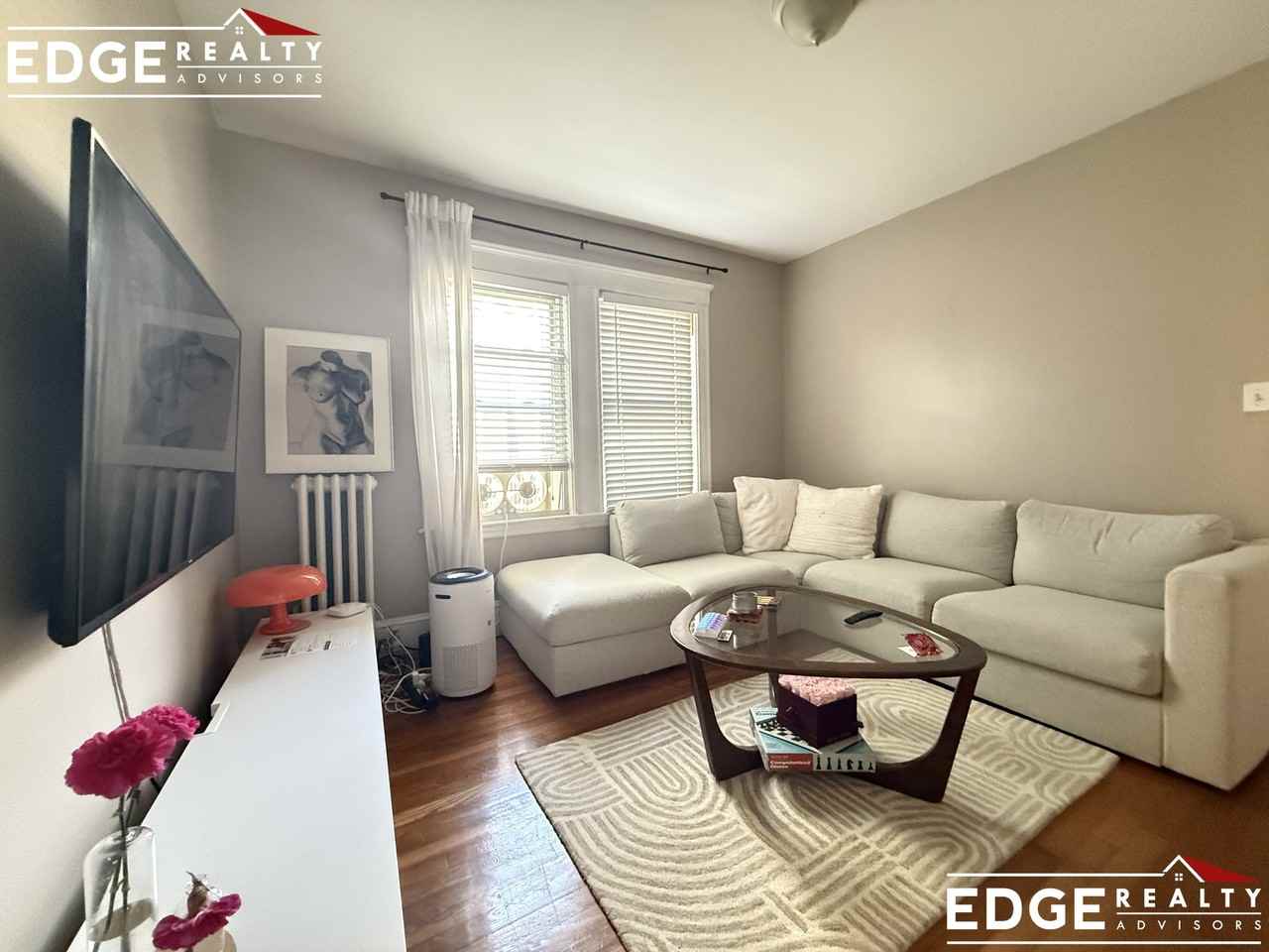 61 Surrey St #1 - Photo 5 of 13