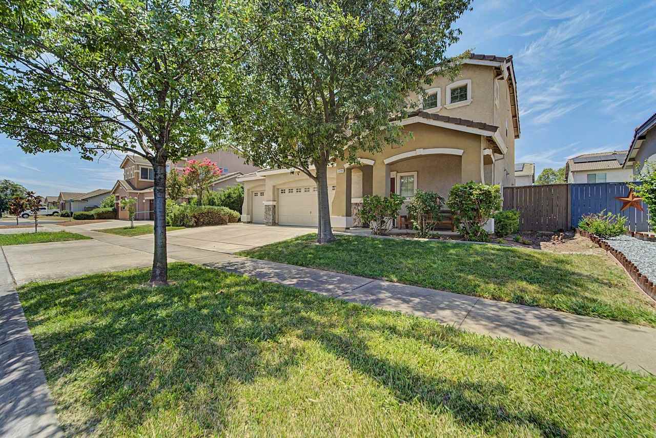 5590 Cobbler Ln - Photo 3 of 29