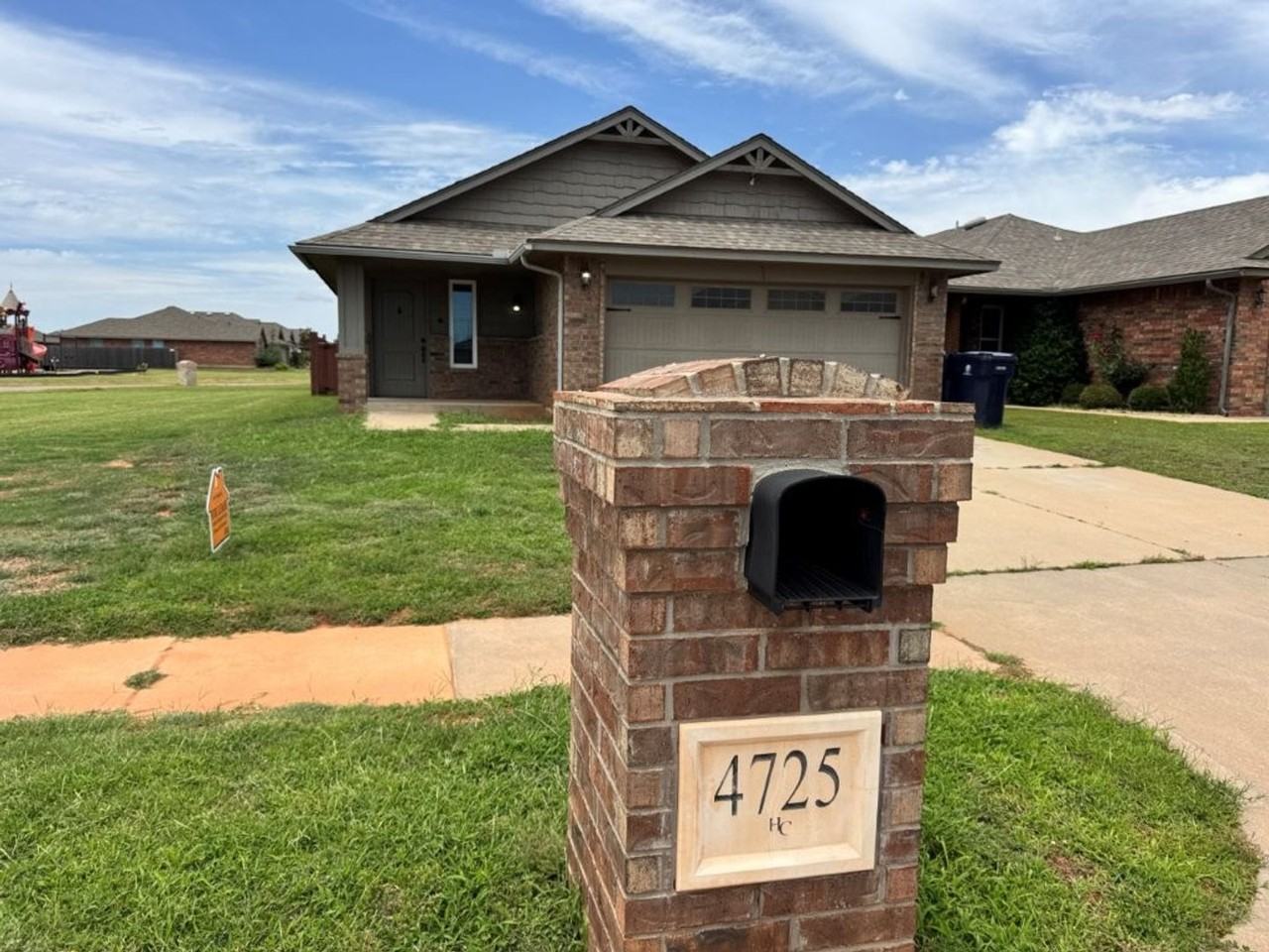 4725 Pyrope Ln - Photo 2 of 19
