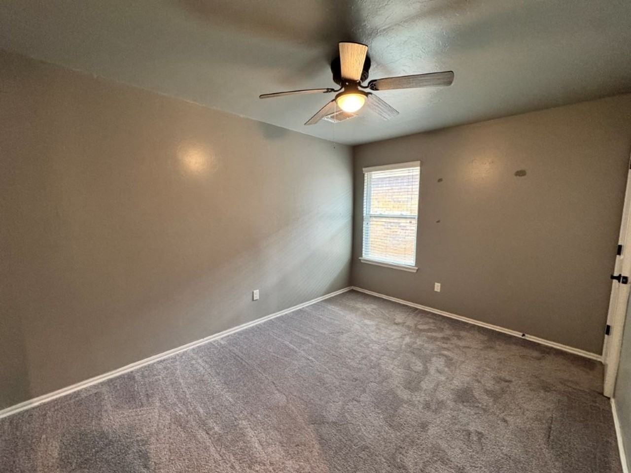 4725 Pyrope Ln - Photo 7 of 19