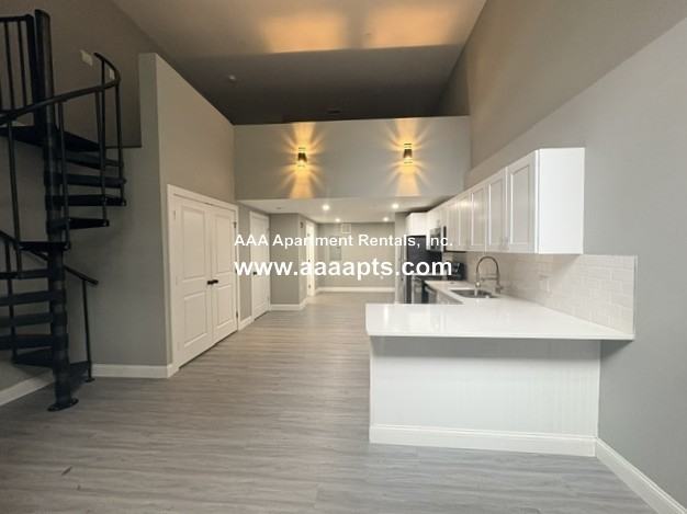 Washington Ave #7 - Photo 2 of 11