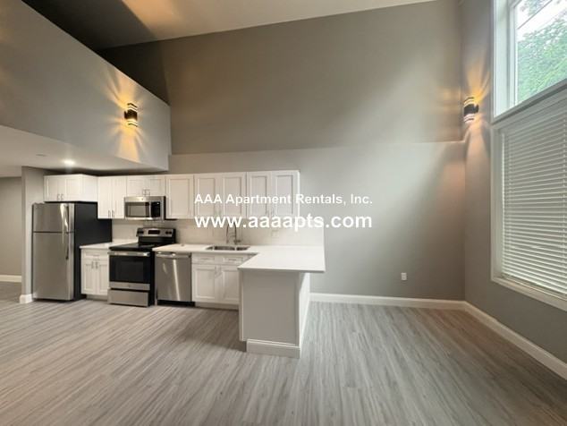 Washington Ave #7 - Photo 4 of 11