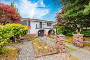 featured image of 1420 Crestlawn Dr #D142