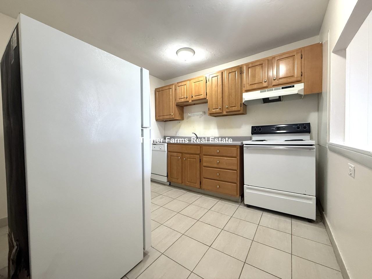 Gardner St #35 - Photo 4 of 16