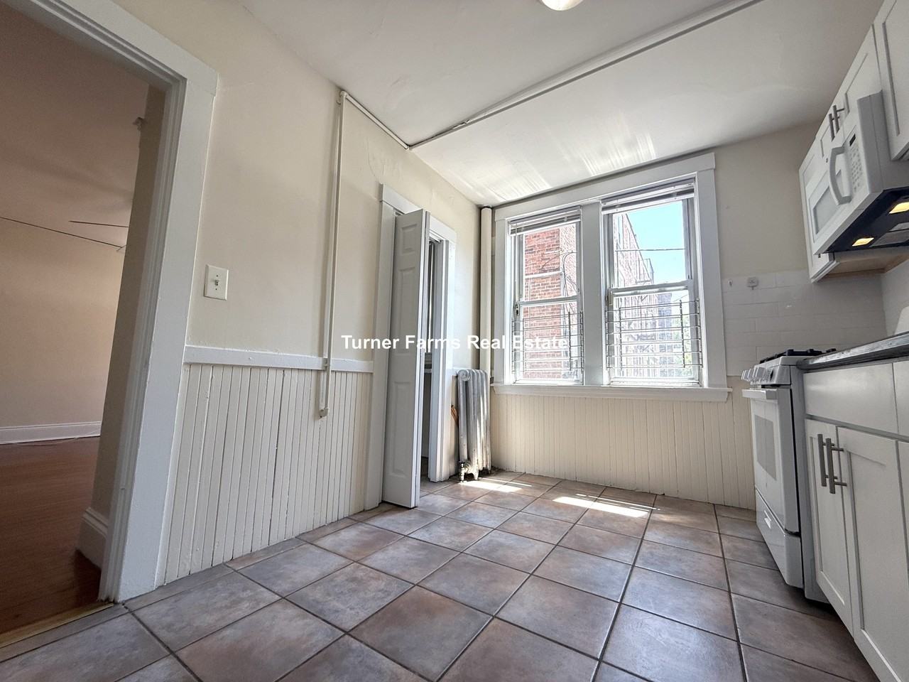Cambridge St #4A - Photo 3 of 18