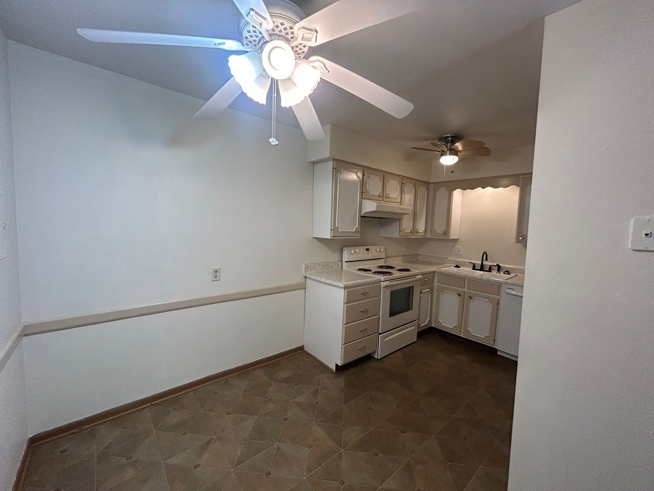 3532 60th Street - Photo 4 of 25