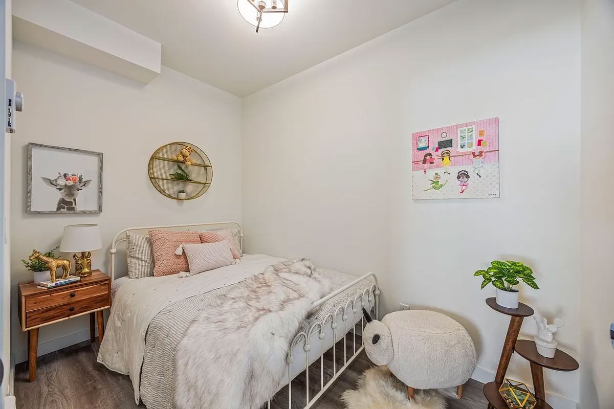 2152 N 185th St #407 - Photo 3 of 16