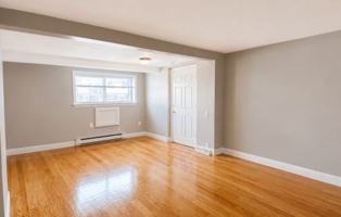 featured image of 23 Roughan St #4