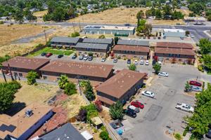 featured image of 5956 Woodland Dr