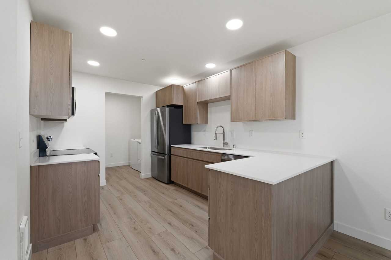 McKinnon Flats Complex Apartments offering 2 - Photo 2 of 34