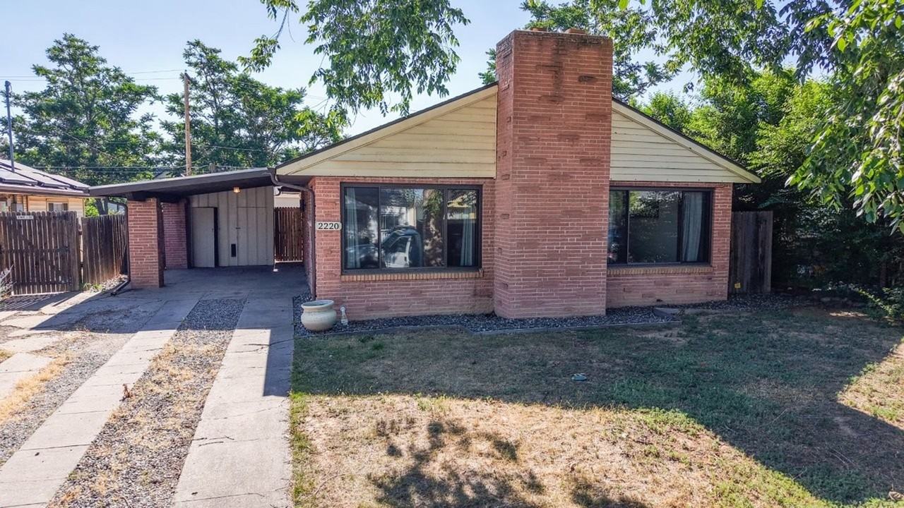 2220 Ironton St - Photo 2 of 25