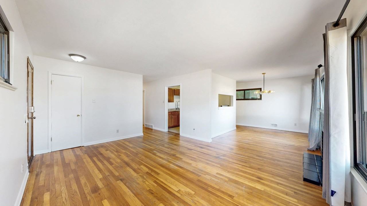 2220 Ironton St - Photo 3 of 25