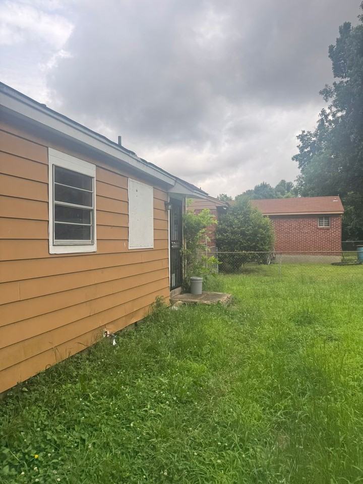 1778 Marjorie St - Photo 2 of 33