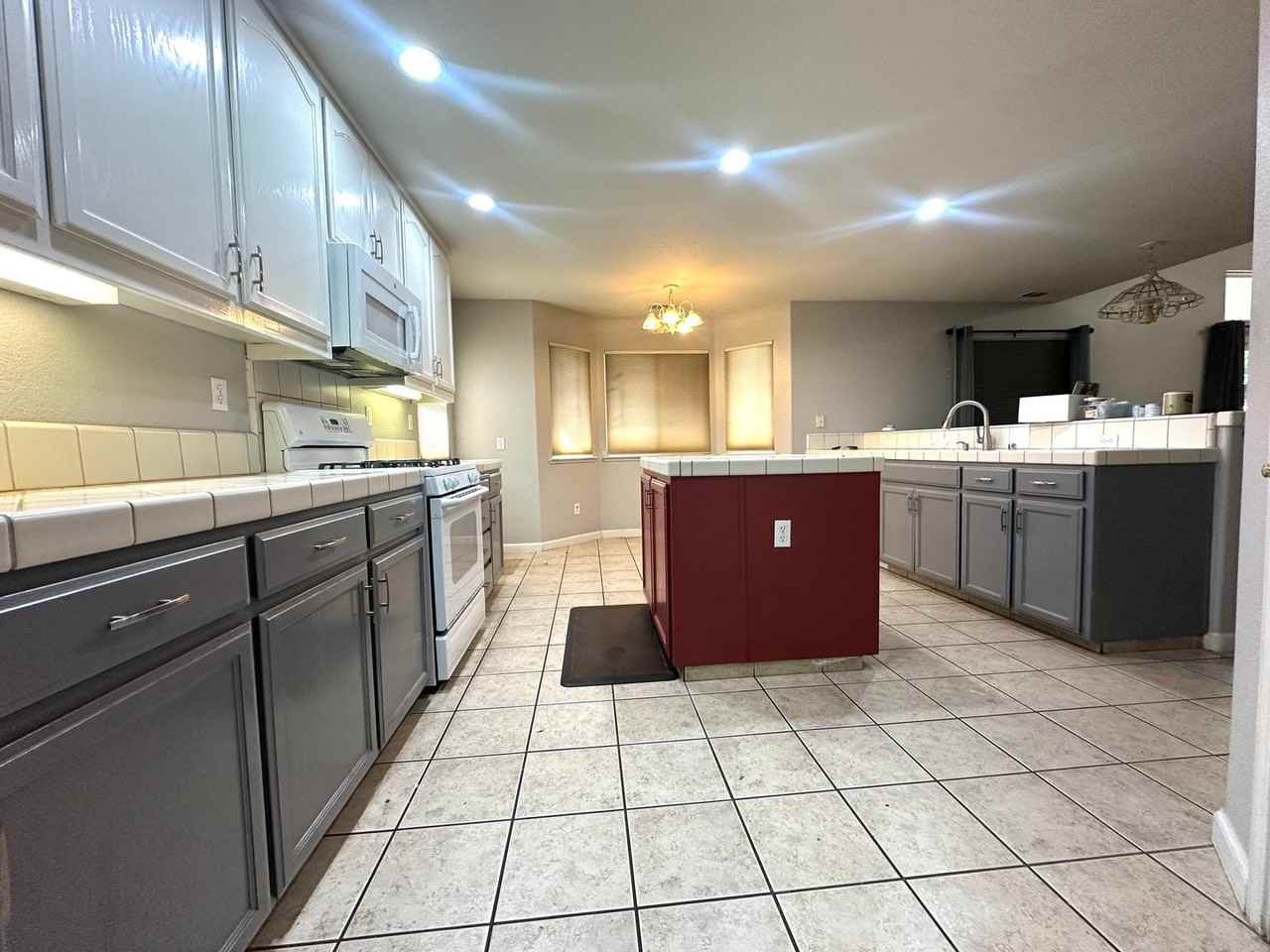 2601 Roberts Rd - Photo 4 of 15
