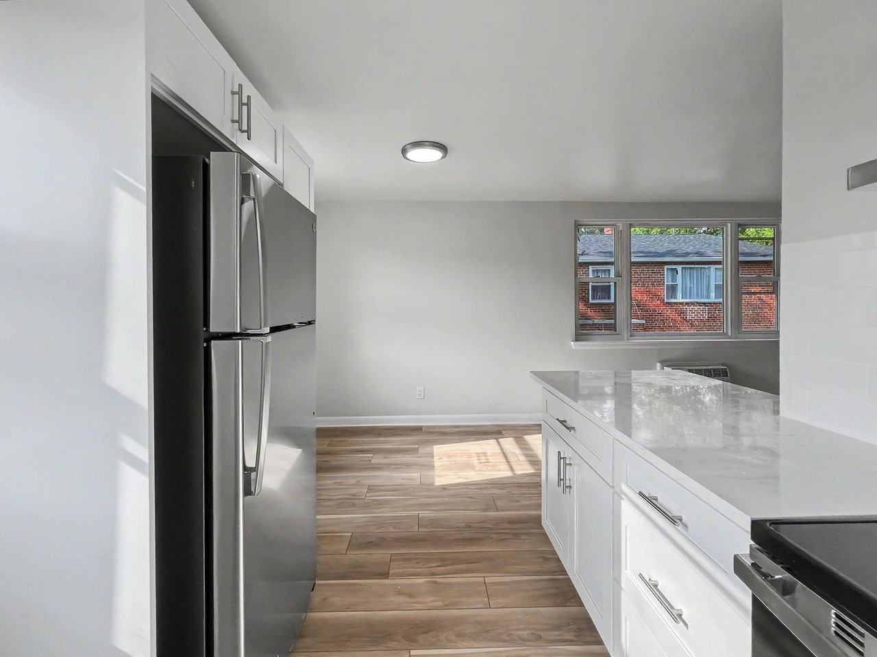 8 Midland Ave - Photo 3 of 17