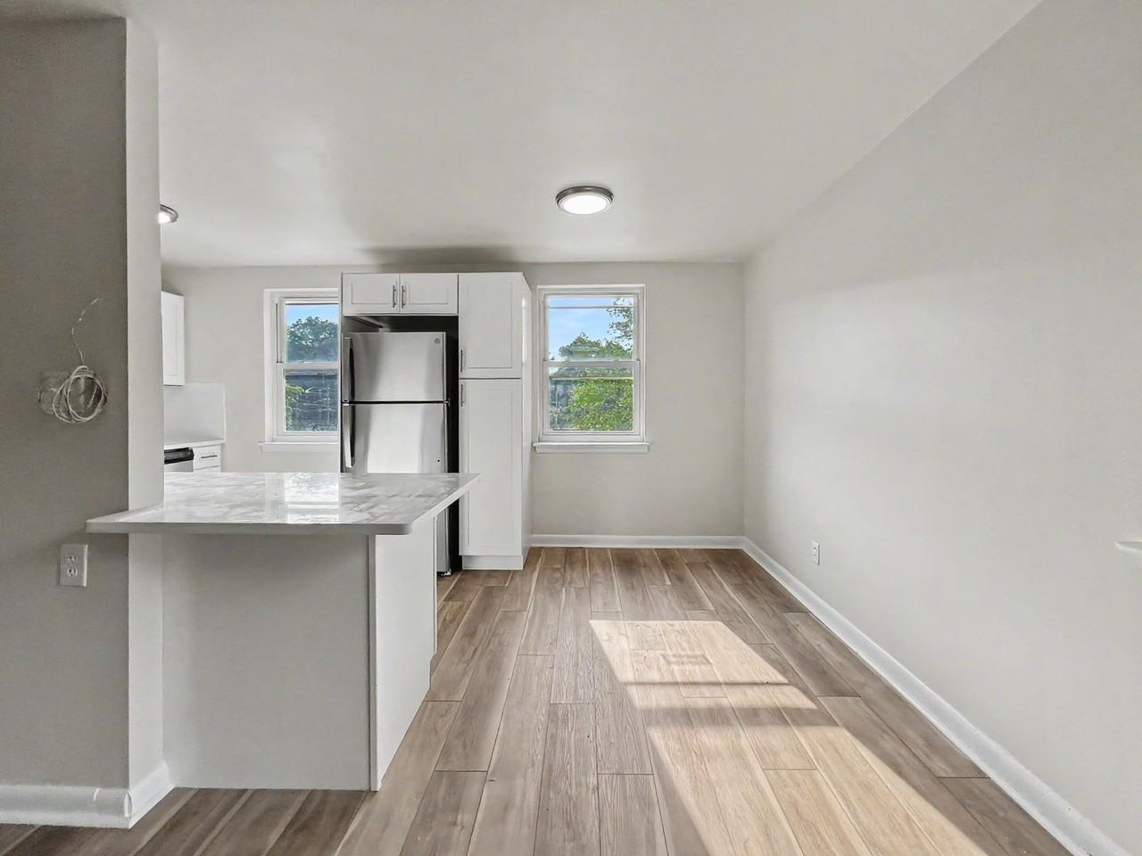 8 Midland Ave - Photo 5 of 17