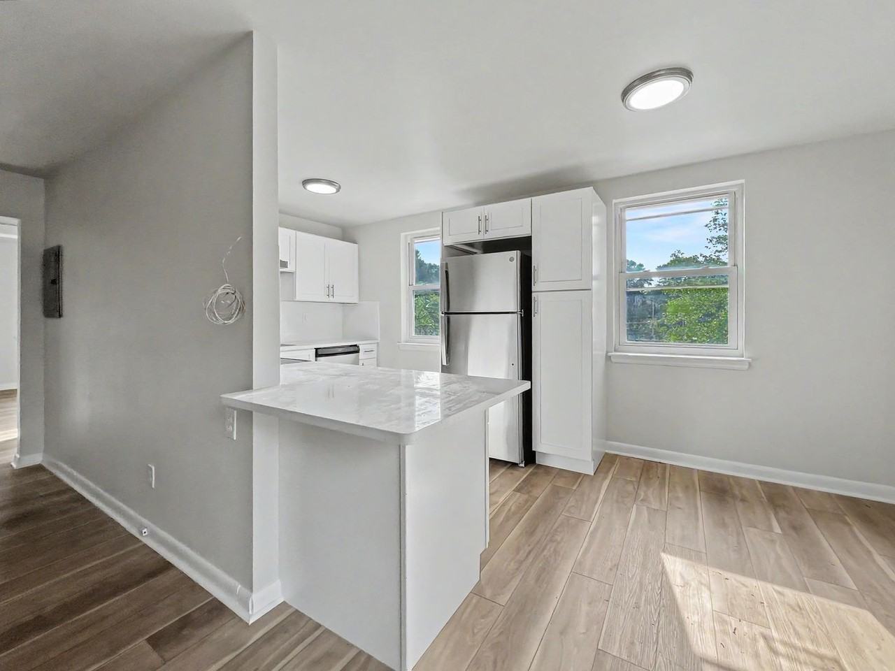8 Midland Ave - Photo 7 of 17