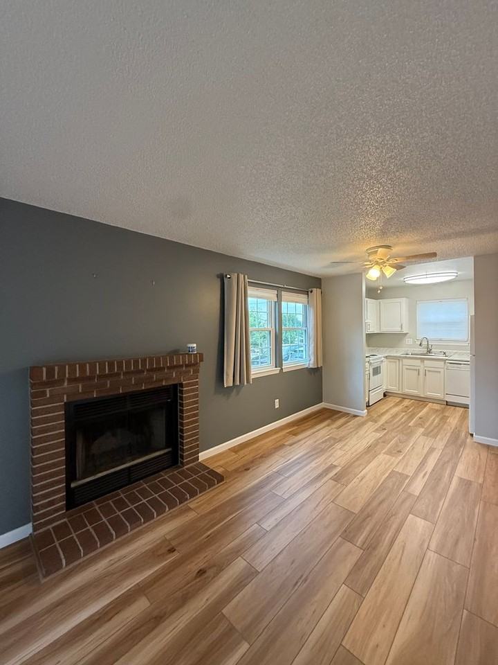 350 S Estes St #B - Photo 3 of 39