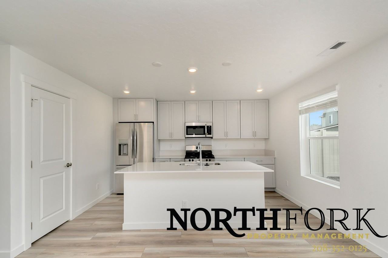 3401 S Tamayo Pl - Photo 2 of 13