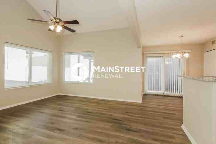 6713 W Aire Libre Ave - Photo 4 of 18