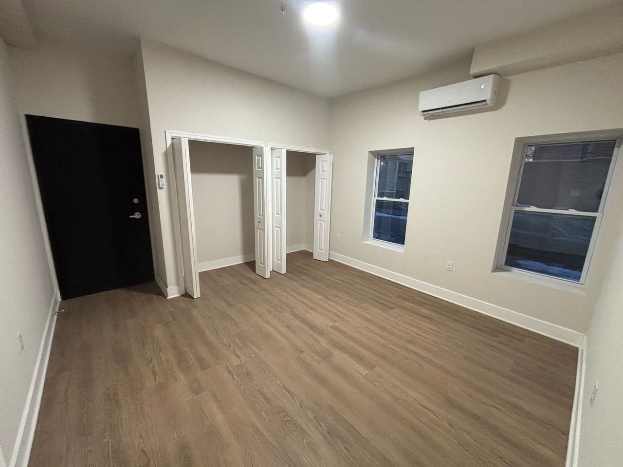 1032 W Hamilton St - Photo 5 of 7