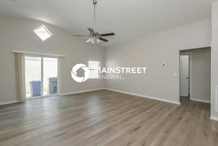 13404 Laraway Dr - Photo 4 of 16