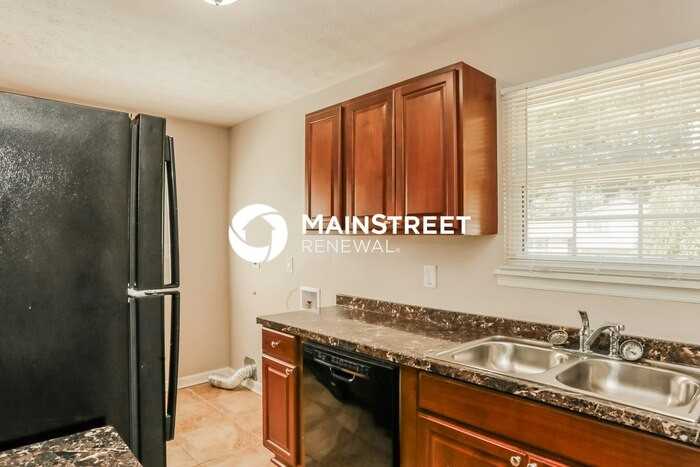 3548 Satellite Blvd - Photo 4 of 23