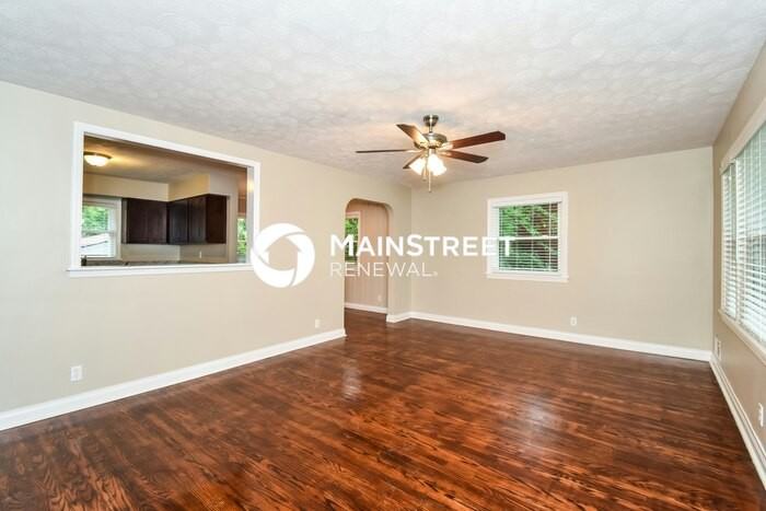 7404 Michael Dr - Photo 5 of 17