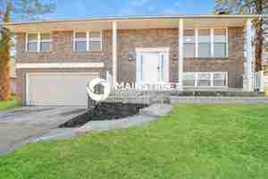featured image of 2105 Wellington Dr