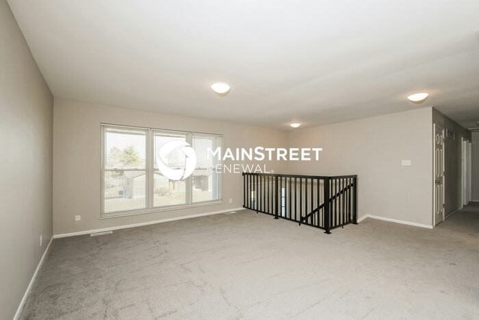 2105 Wellington Dr - Photo 3 of 16