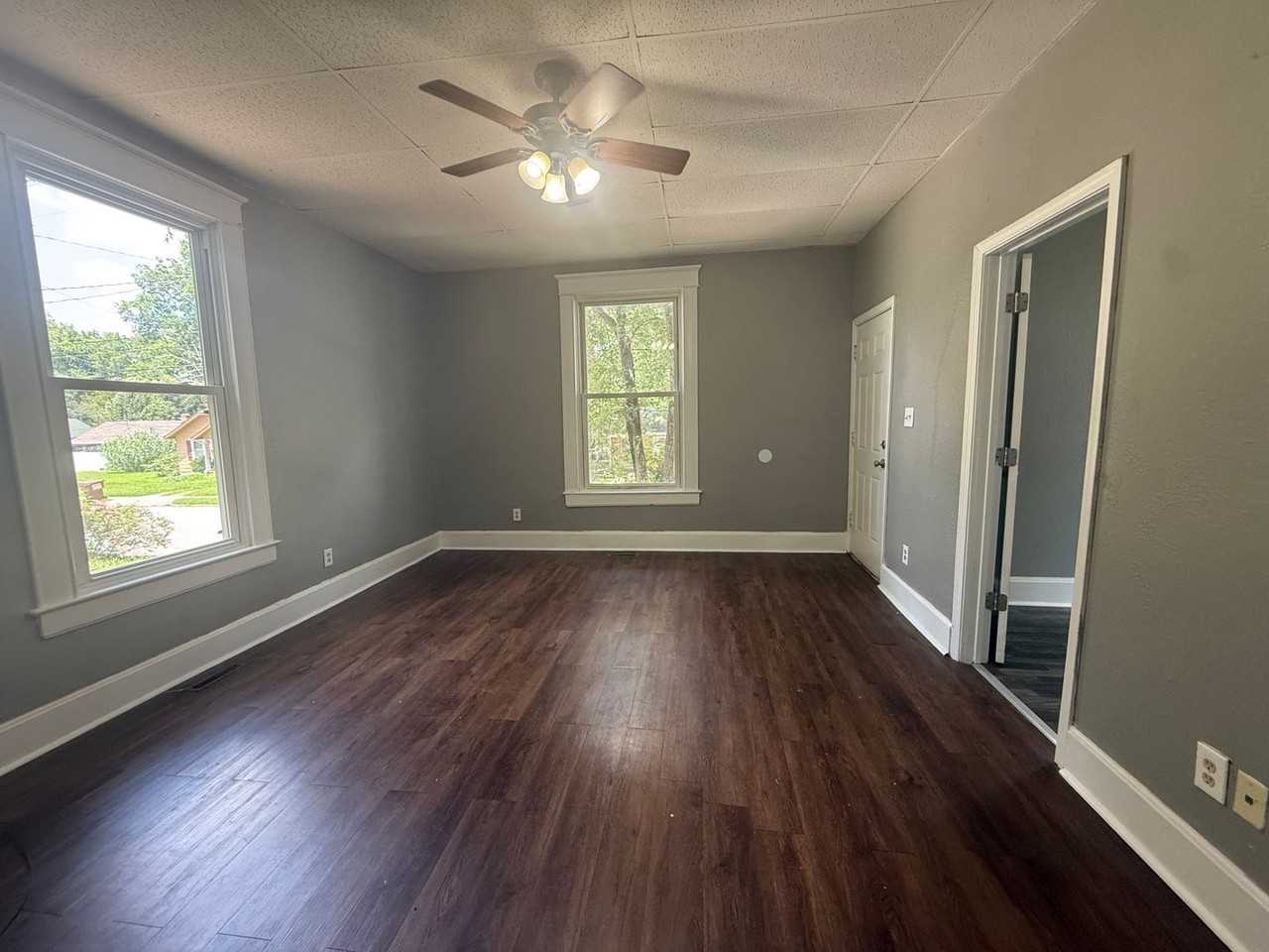 416 W Lombard St - Photo 3 of 14