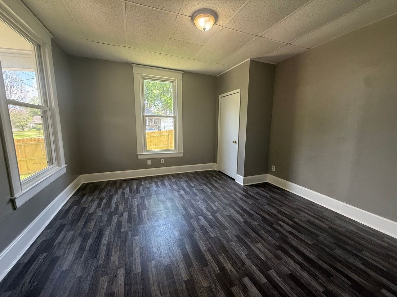 416 W Lombard St - Photo 5 of 14