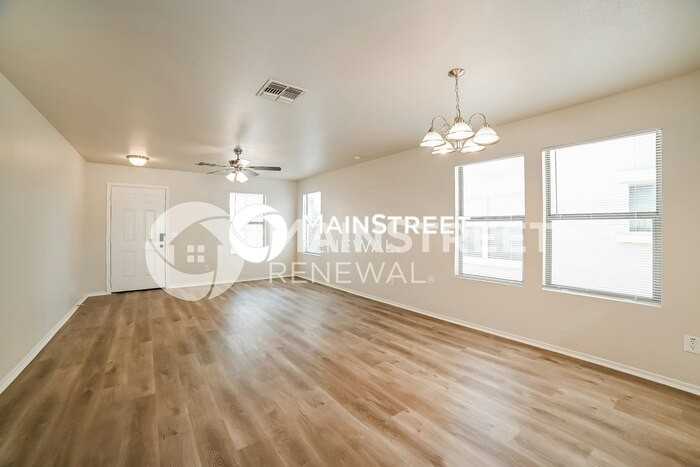 2420 W Roeser Rd - Photo 3 of 16